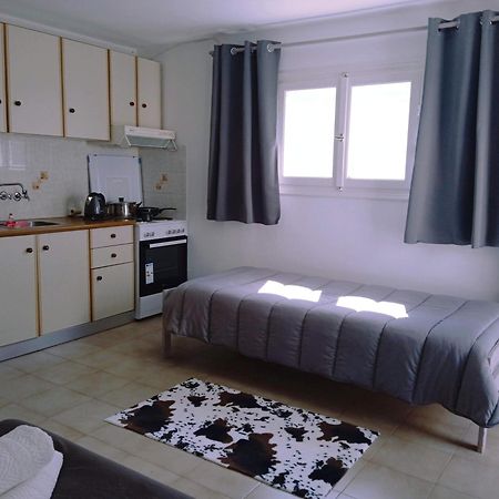 Andros Lighthouse Apartments Mesaria  Eksteriør bilde